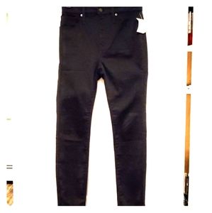 NWT Madewell Black Curvy High Rise Skinny Jean 26P